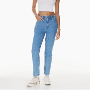 Sunday Best Zola Mom Jeans in Pale Pretty Blue | 25W/2